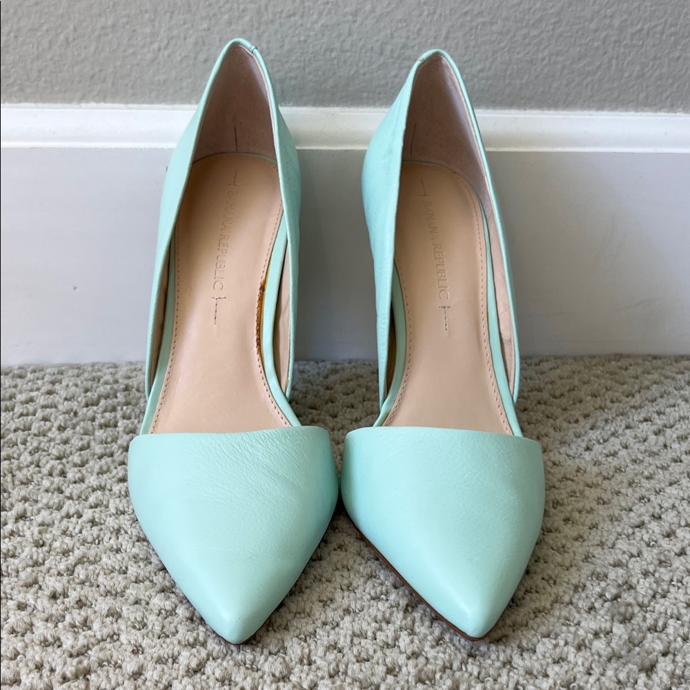 Banana Republic Light Green Pointed Heels
